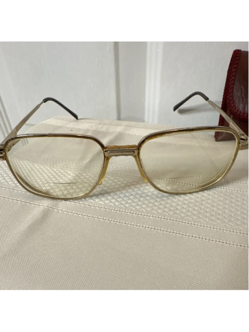 Four Eyes Gold Metal Full Rim Eyeglasses Frames, Solid Pattern, Unisex Adults